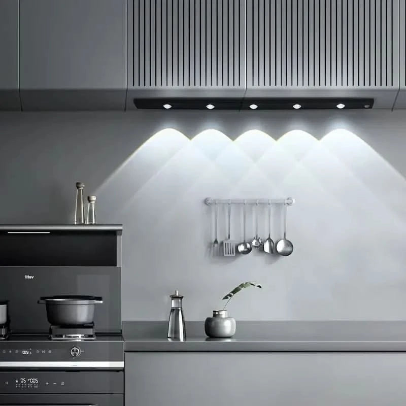 Lampada LED adesiva con sensore di movimento intelligente 