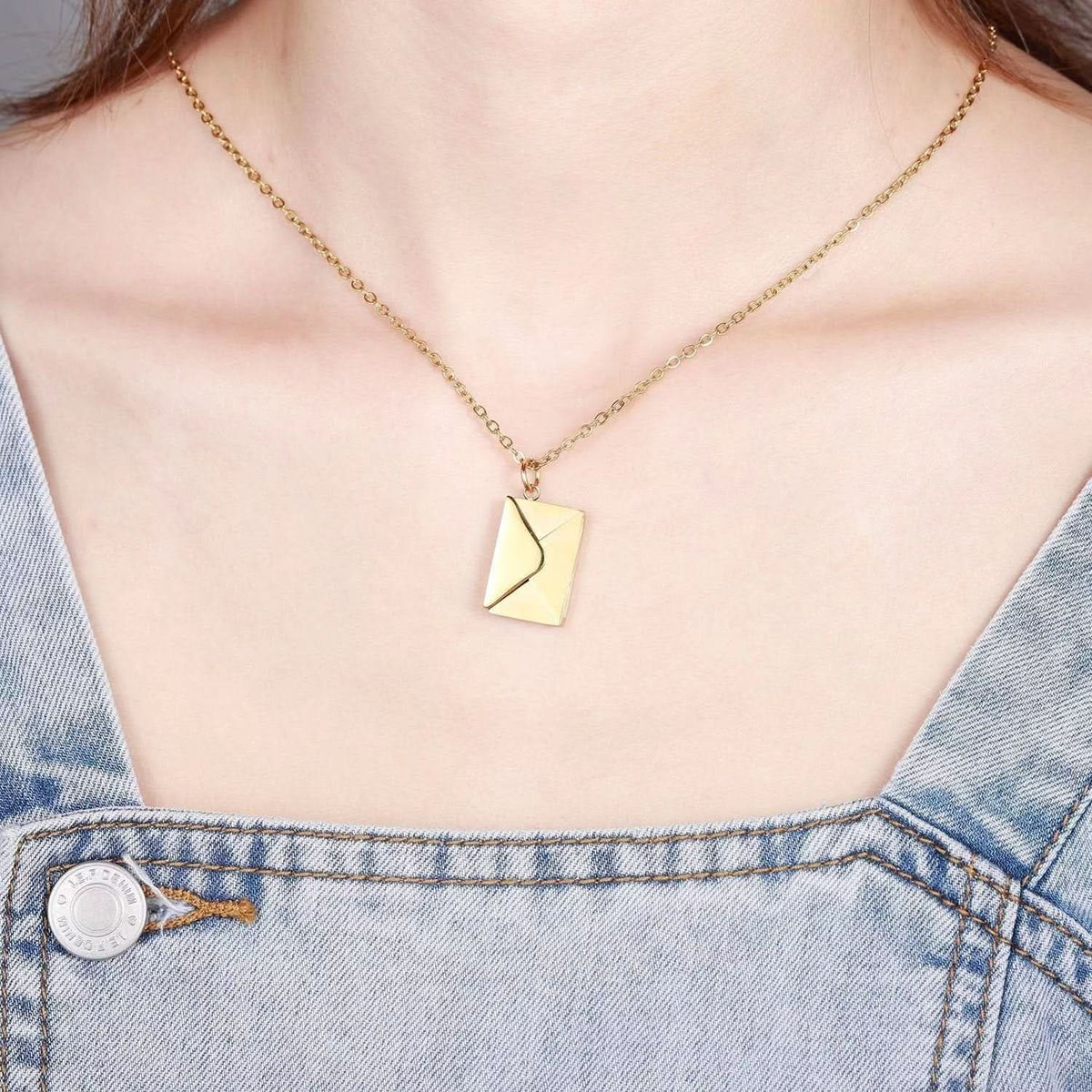 Collana a busta segreta con un messaggio d'amore nascosto 